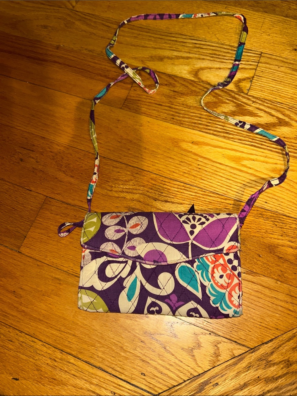 VERA BRADLEY RETIRED PLUM CRAZY ICONIC STRAP WALLET/CONVERTIBLE CROSSBODY